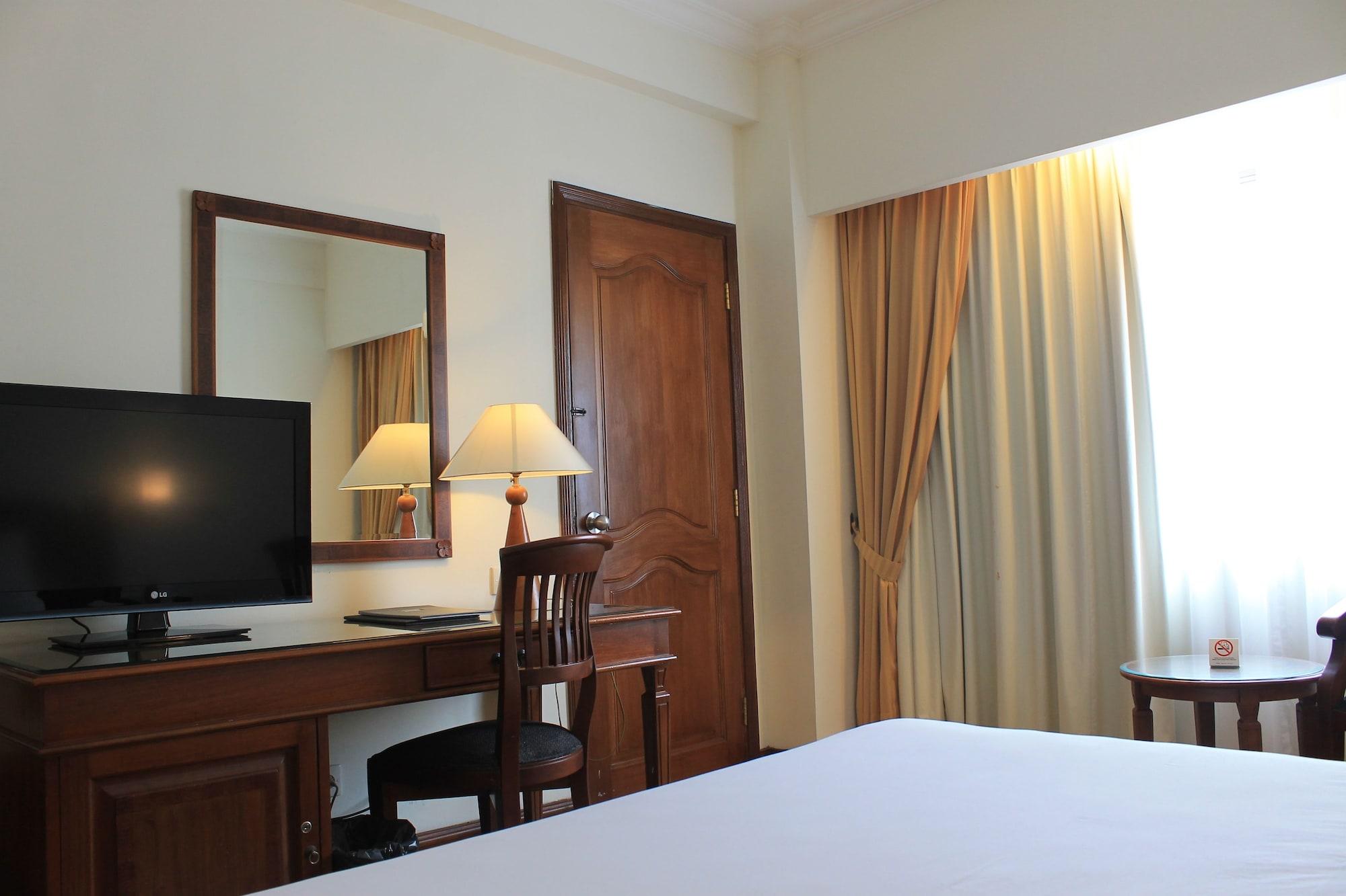 Grand Zuri Pekanbaru Esterno foto