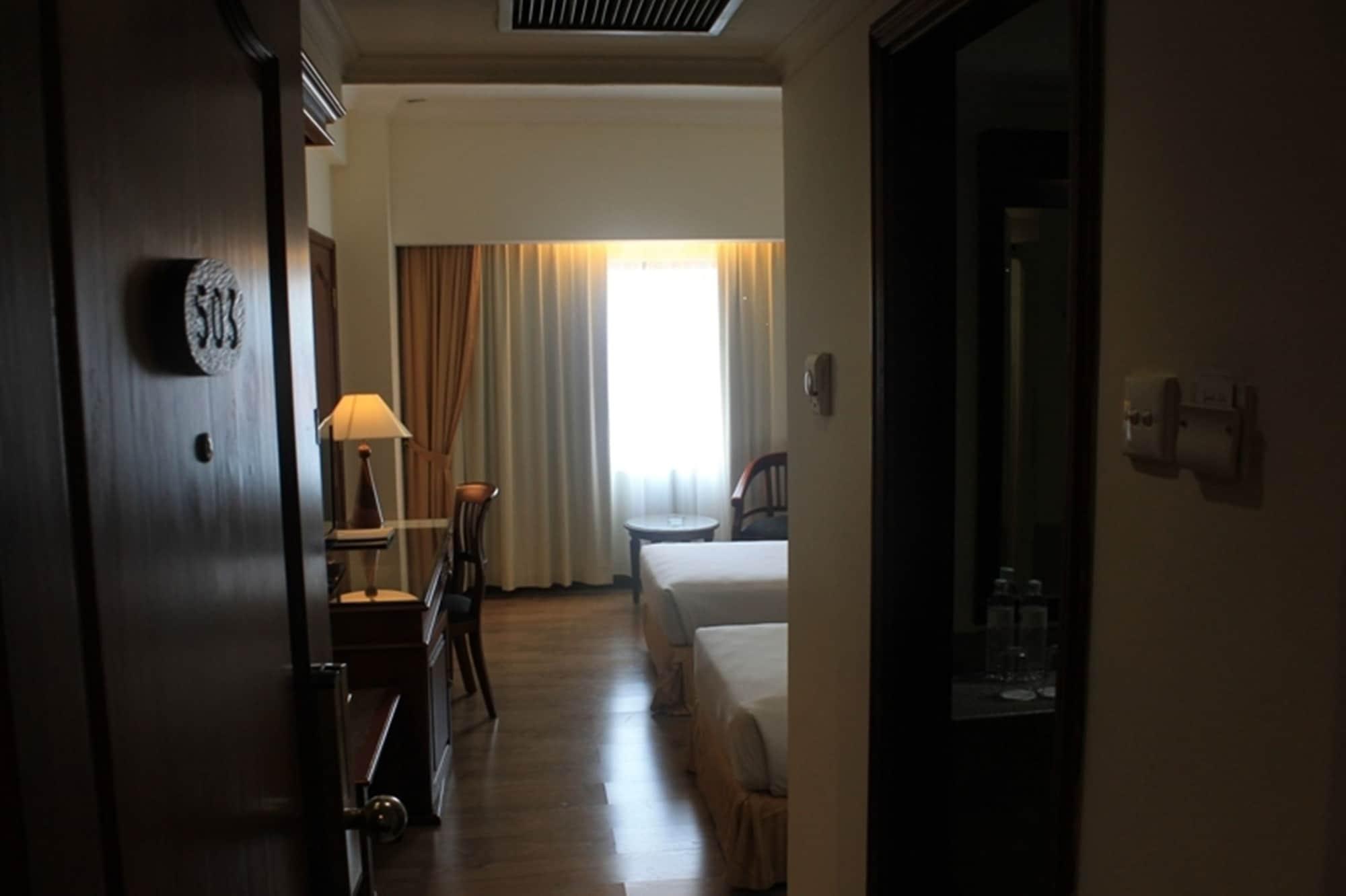 Grand Zuri Pekanbaru Esterno foto