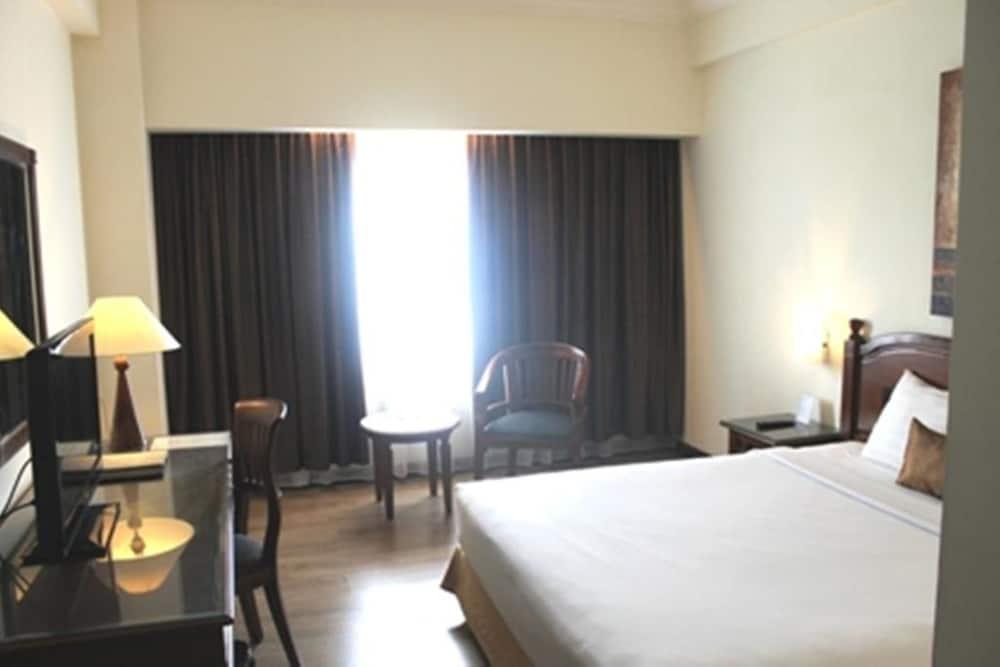 Grand Zuri Pekanbaru Esterno foto