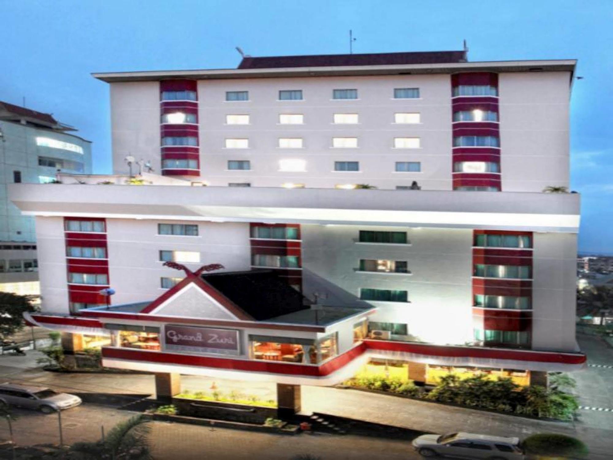 Grand Zuri Pekanbaru Esterno foto